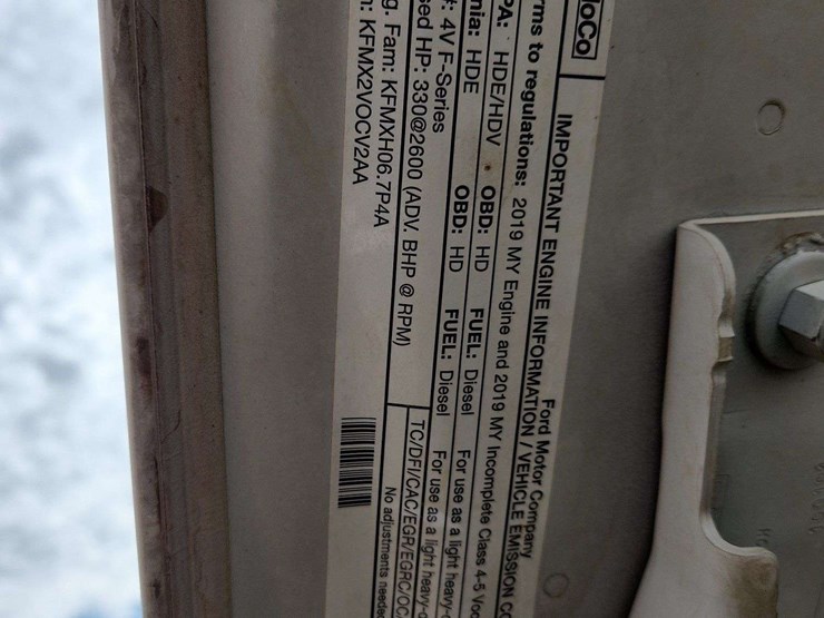 2019-ford-f550-image-26