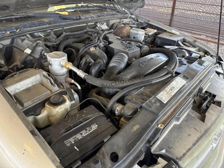 2000-chevrolet-s10-image-16