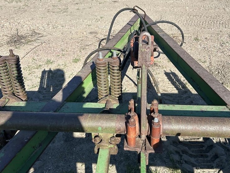john-deere-4110-image-17