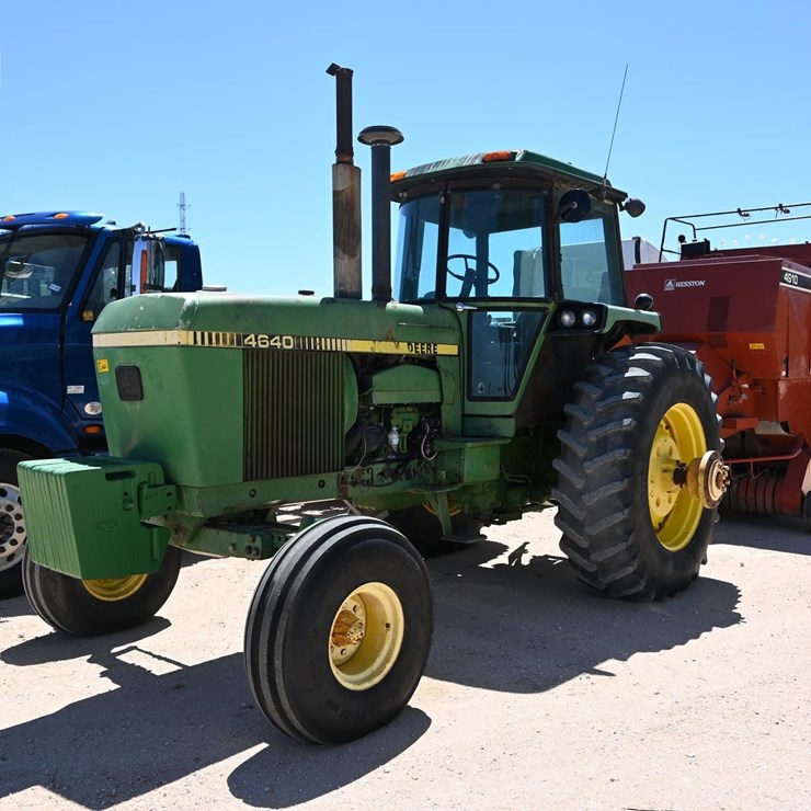 JOHN DEERE 4640