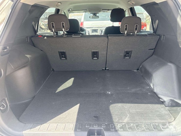 2020-chevrolet-equinox-image-11