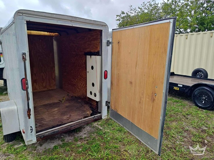2006-port-city-5ft.-x-8ft.-s/a-enclosed-trailer-image-17
