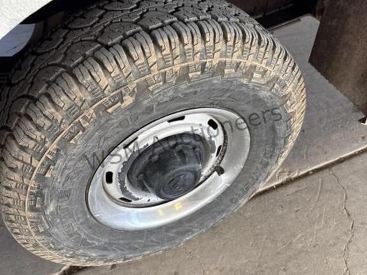 1995-dodge-ram-2500-image-9