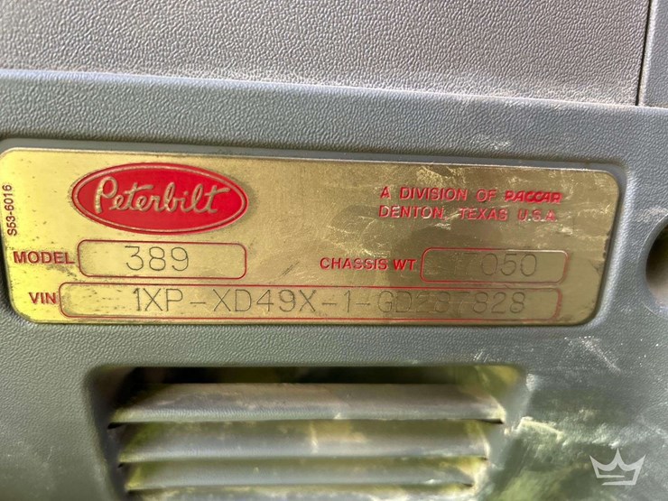 2016-peterbilt-389-image-31