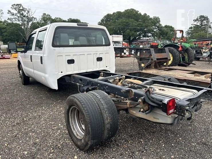 2016-ford-f350-sd-xl-image-2