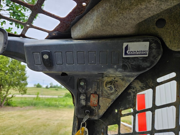 deere-326d-image-34