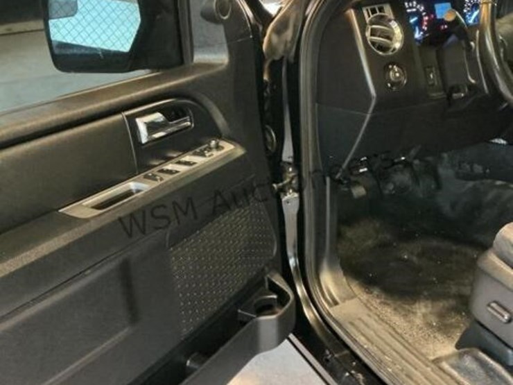 2016-ford-expedition-image-24