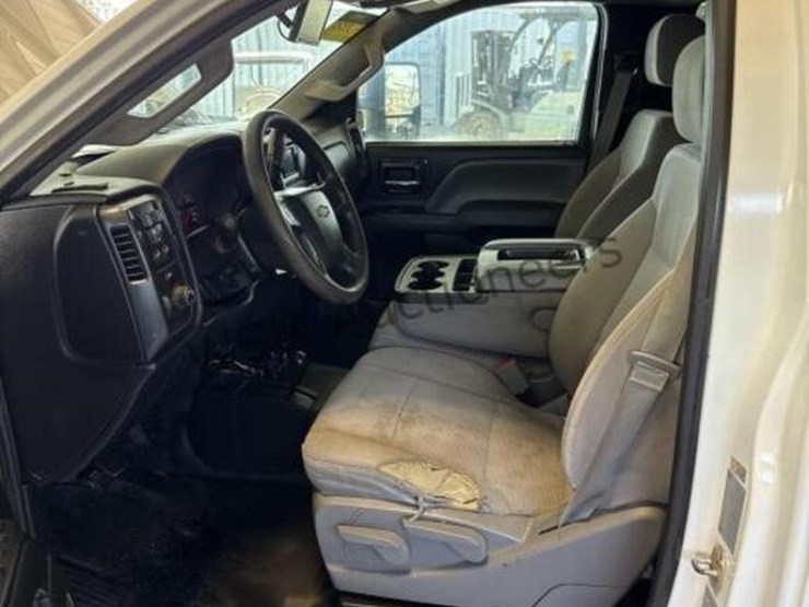 2015-chevrolet-silverado-3500hd-image-29