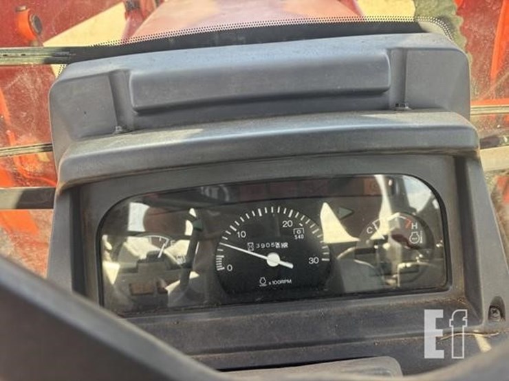 kubota-m105s-image-9
