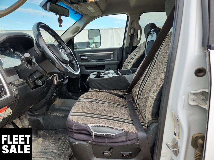 2018-ram-5500-slt-image-16