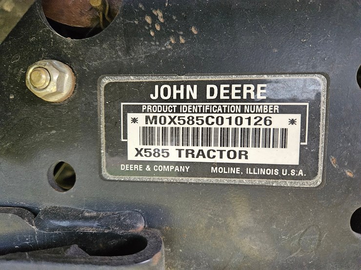 john-deere-x585-image-32