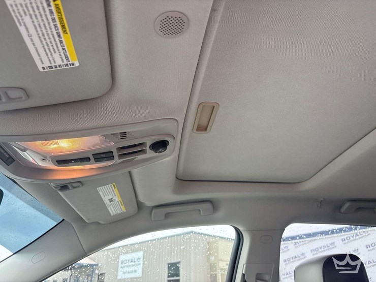 2019-ford-edge-image-18