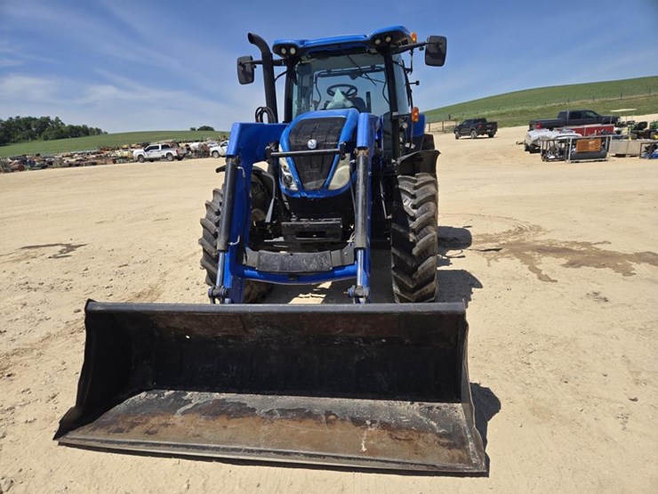 2015-new-holland-155-image-2