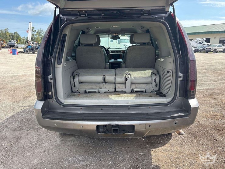 2007-chevrolet-tahoe-image-23