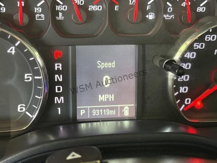 2015-chevrolet-silverado-2500hd-image-21