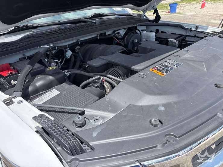 2019-chevrolet-tahoe-image-14