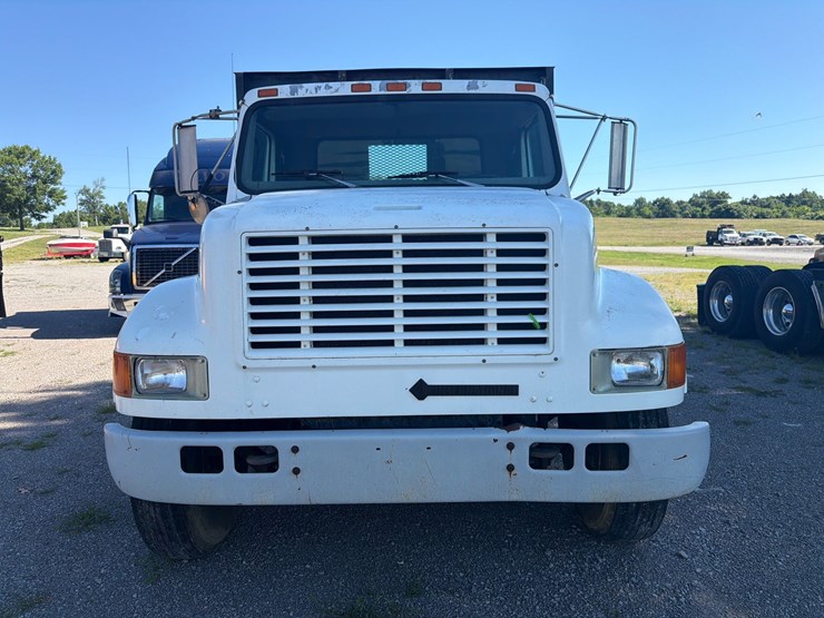 1997-international-4700-image-2