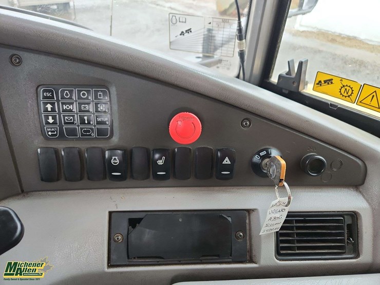 2014-volvo-a30g-image-25