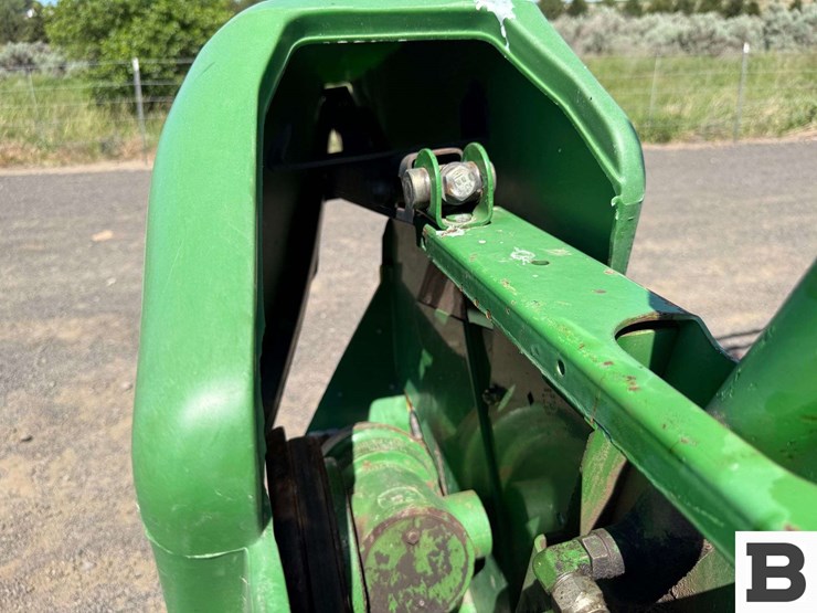 2004-john-deere-630f-image-13