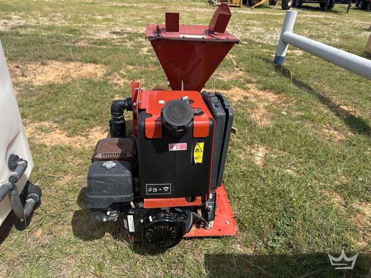 2016-ditch-witch-fm13v-image-3