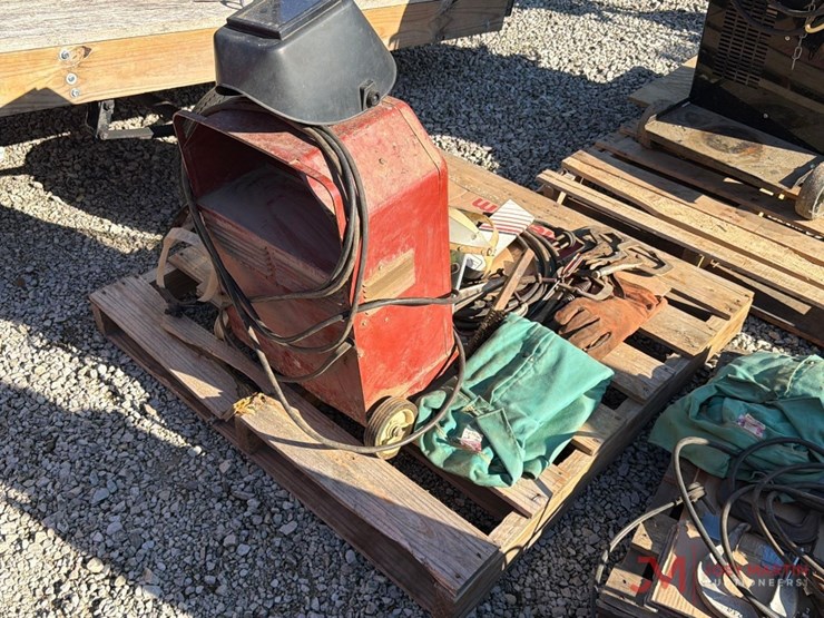 lincoln-electric-ac-225-s-arc-welder-image-4