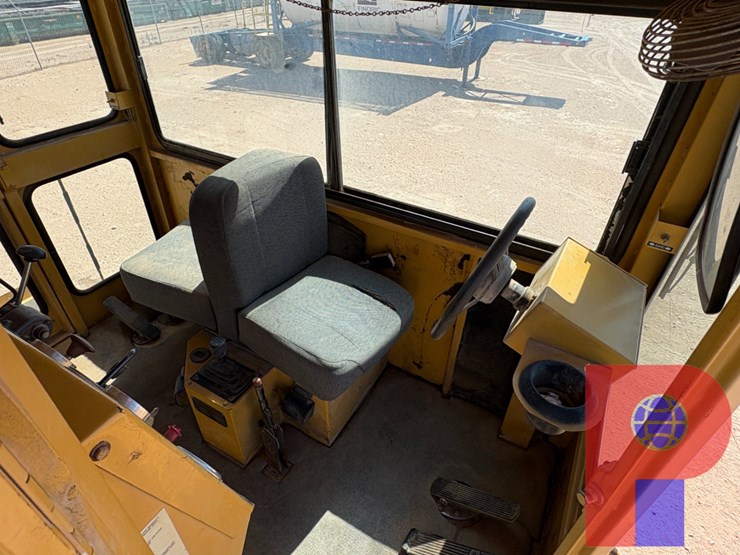 trackmobile-tm-4150-magnum-rail-car-tugger-image-6