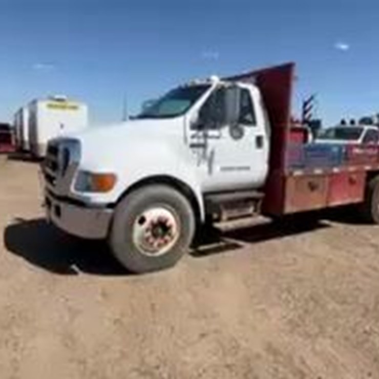2006 FORD F650