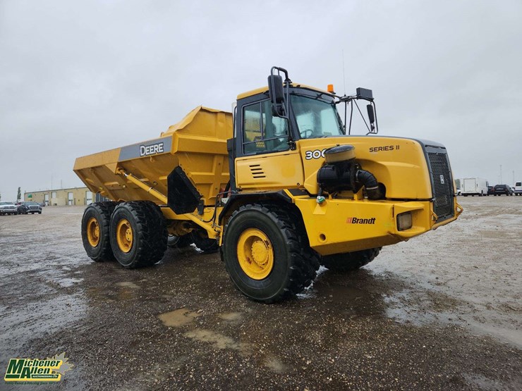 2014-deere-300d-image-8