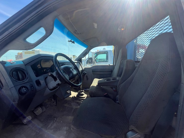2013-ford-f650-image-4