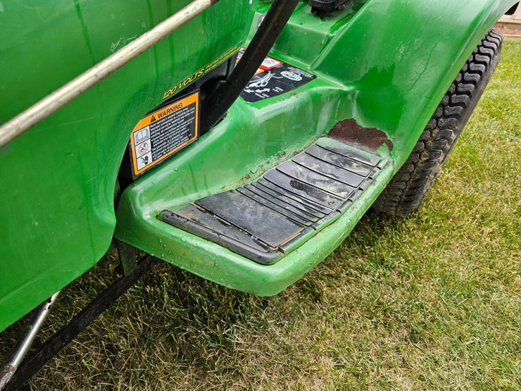 john-deere-gt235-image-15