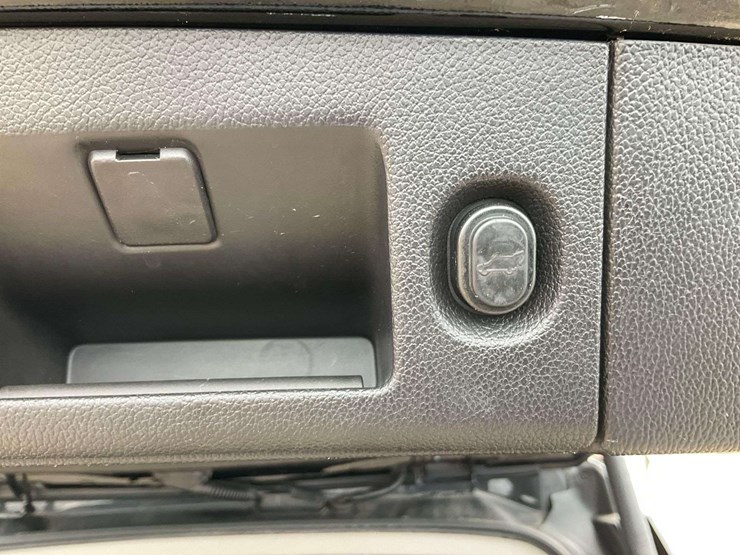 2016-gmc-yukon-xl-image-35