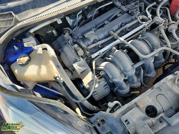 2014-ford-fiesta-se-image-24