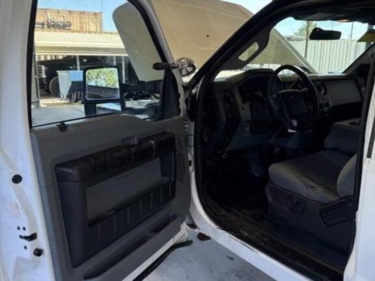 2014-ford-f250-image-27