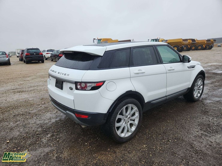 2014-land-rover-range-rover-image-4