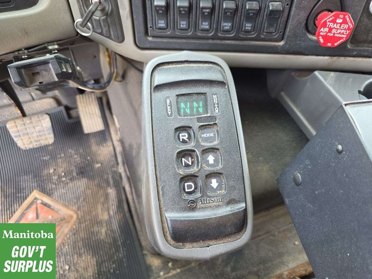2011-international-workstar-7600-image-15
