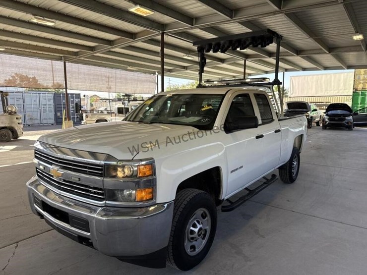 2015-chevrolet-silverado-2500hd-image-4