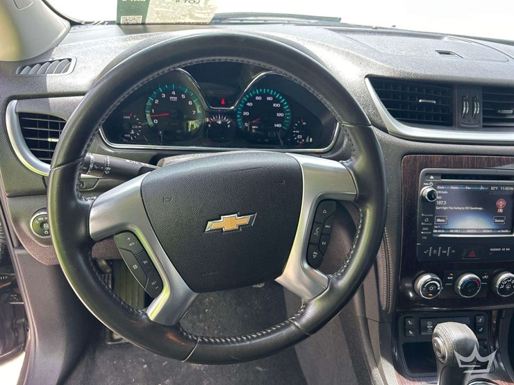 2017-chevrolet-traverse-image-11