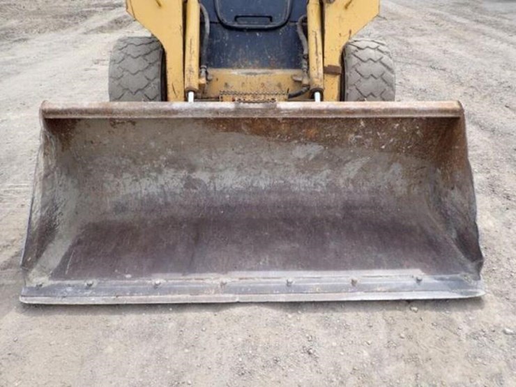 2008-john-deere-328-image-21