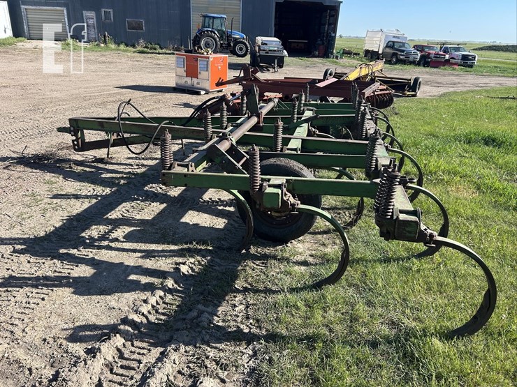 john-deere-4110-image-8
