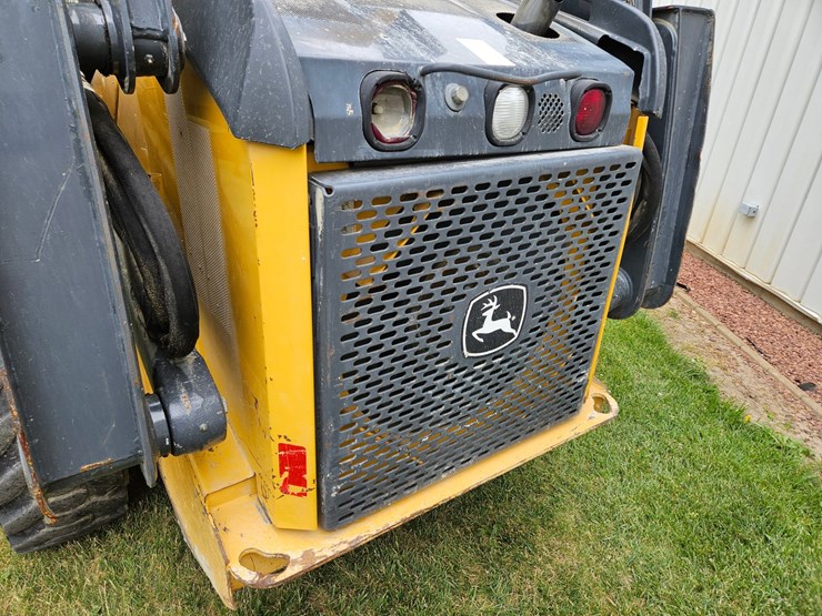 deere-326d-image-21