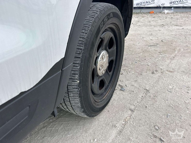 2018-ford-explorer-image-24