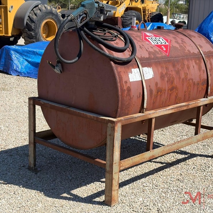 APPROXIMATELY 500 GALLON FUEL TANK W/ FRAME & 12V GPI ELECTRIC PUMP