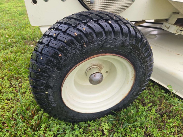 john-deere-112-image-11