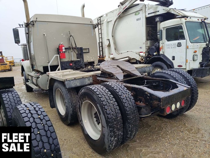 2015-western-star-4900-image-3