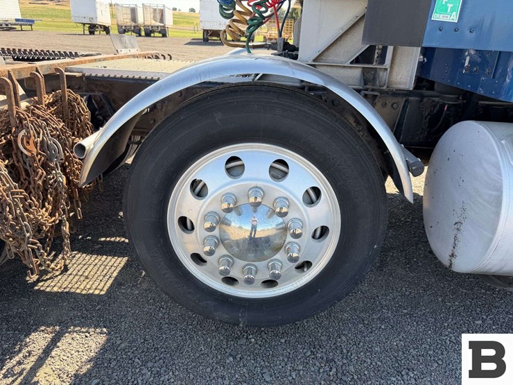 2015-kenworth-t800-image-41