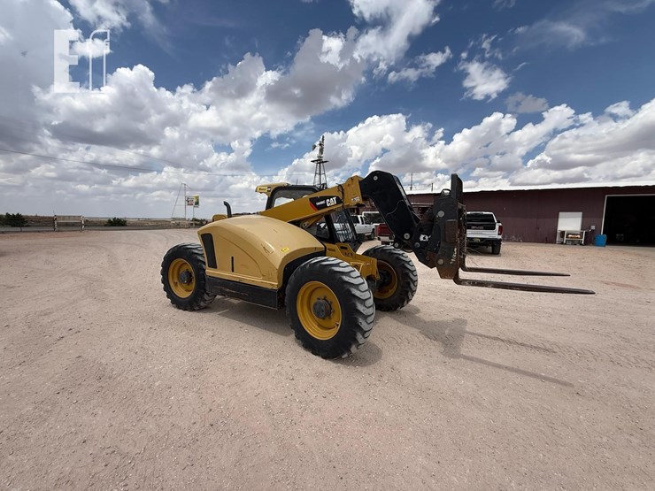 2016-caterpillar-th406c-image-1