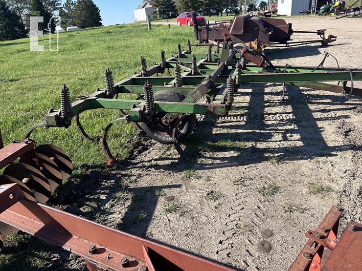 john-deere-4110-image-4