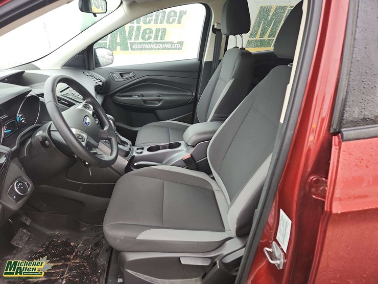 2016-ford-escape-image-19
