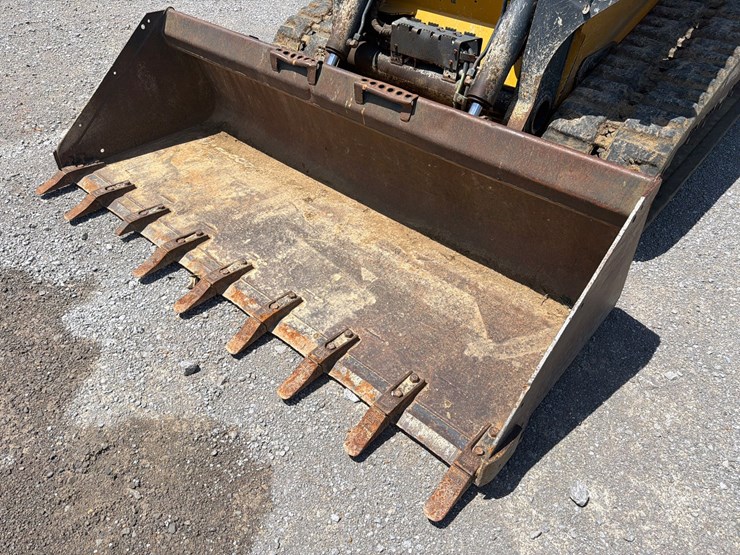 deere-333g-image-10