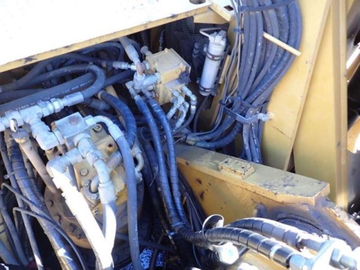 2008-caterpillar-m325d-mh-image-52